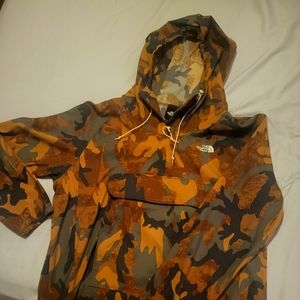 The North Face Mens Large Camo Windbreaker